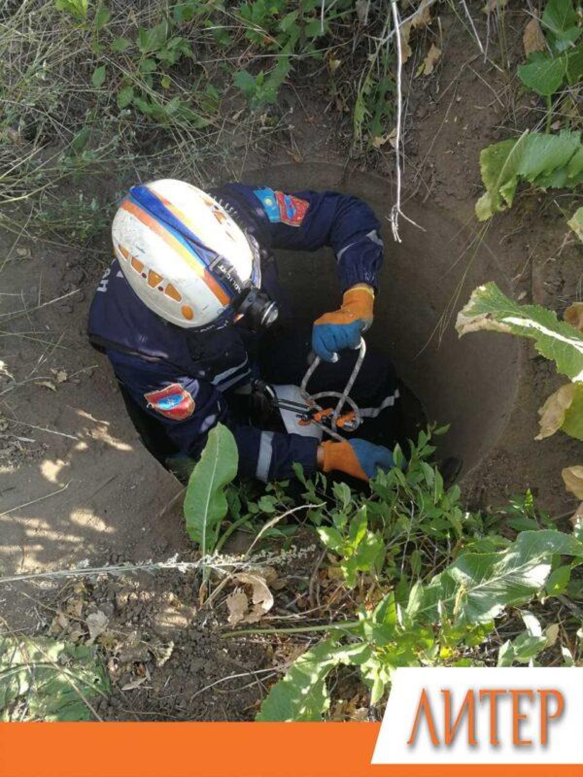 Один погиб и второй сломал позвоночник при падении в колодцы в Карагандинской области