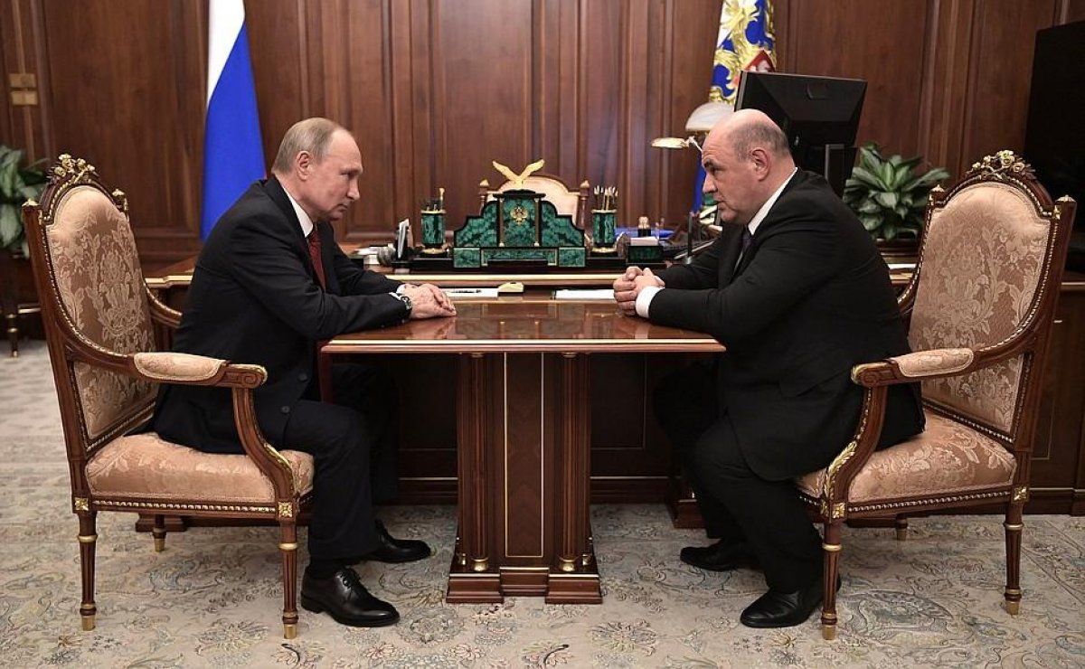 Отставка правительства и новый премьер: Политические перемены в России