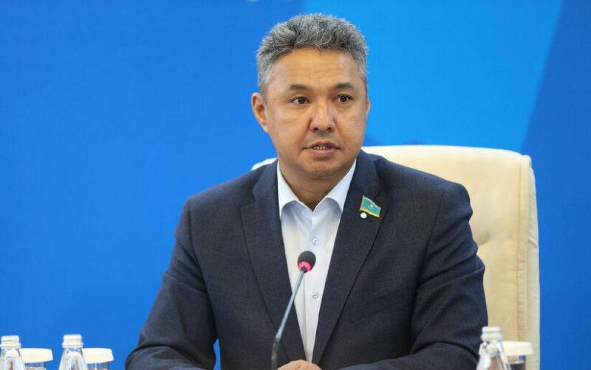 Законодательно запретить тратить бюджетные деньги на профессиональный спорт потребовал Перуашев