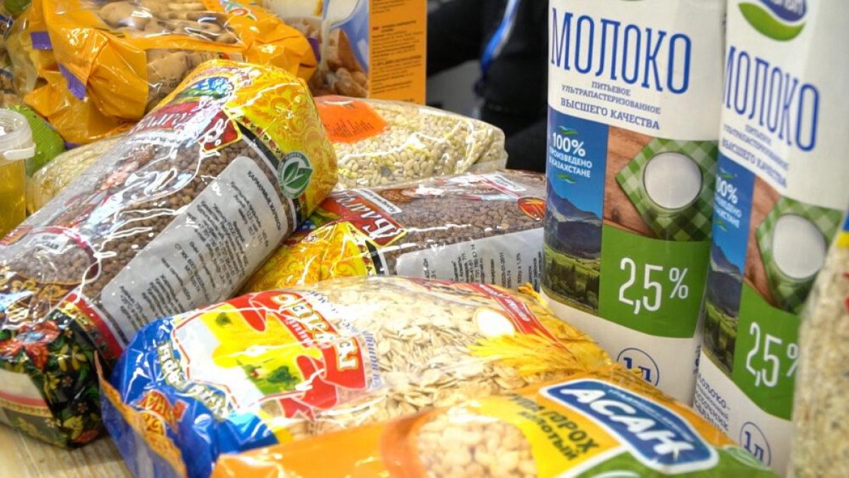 Продуктовые наборы начали выдавать семьям-получателям АСП в Нур-Султане