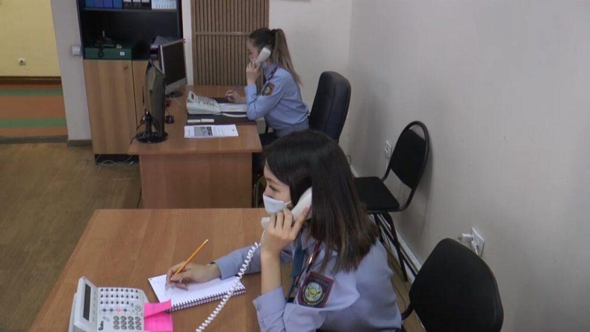 Более четырех тысяч звонков поступило за сутки на “горячую линию” полиции Алматы