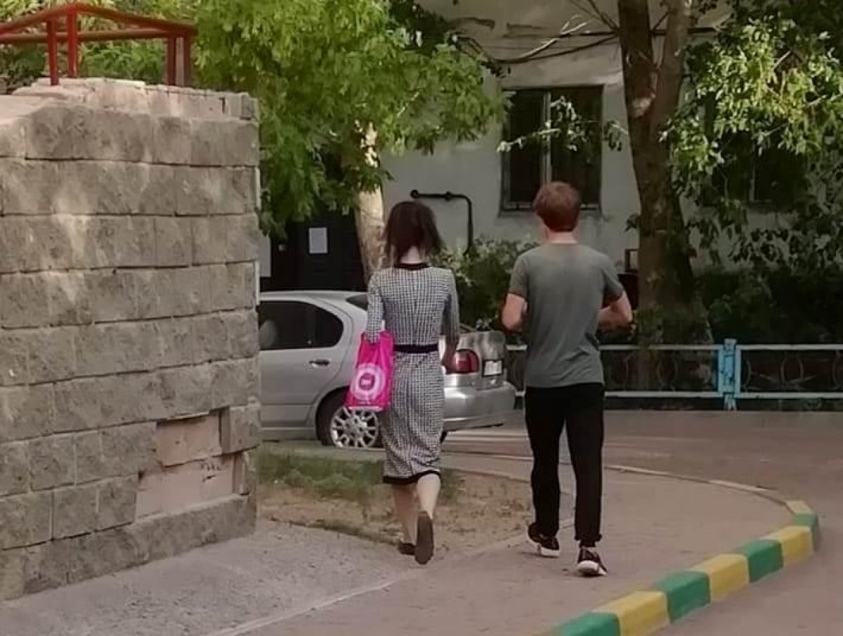 Астанчанка предупредила горожан о странной паре, пристающей к детям в Нур-Султане