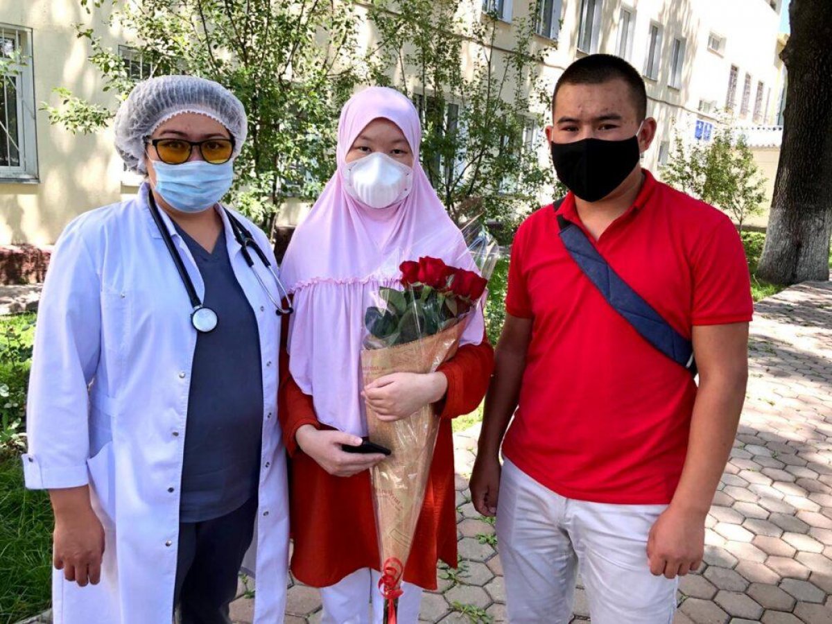 23-летнюю роженицу с 90% поражением легких спасли алматинские врачи