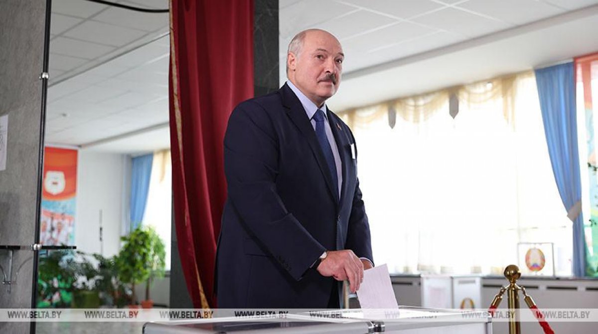 Лукашенко набрал 79,7% на выборах президента Беларуси – exit poll