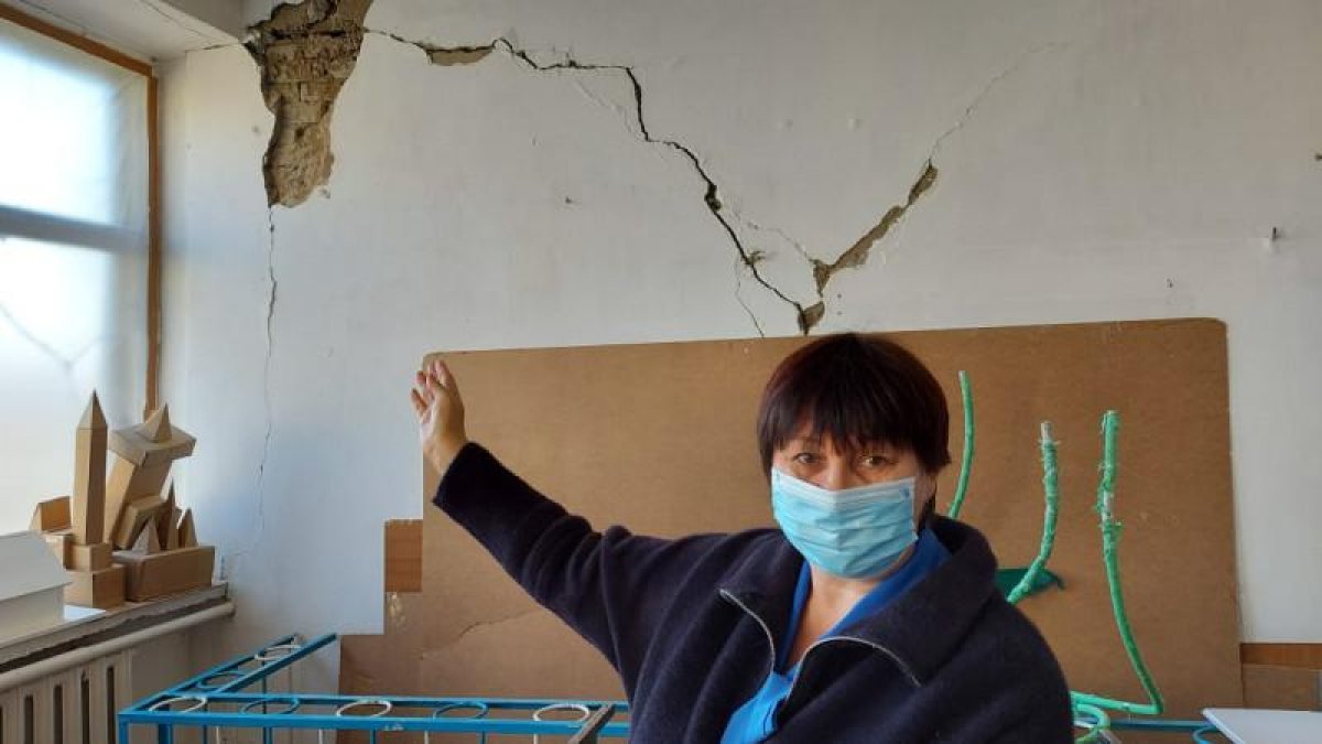 Во время урока в школе ЗКО обвалился потолок. Дети боятся ходить на учебу