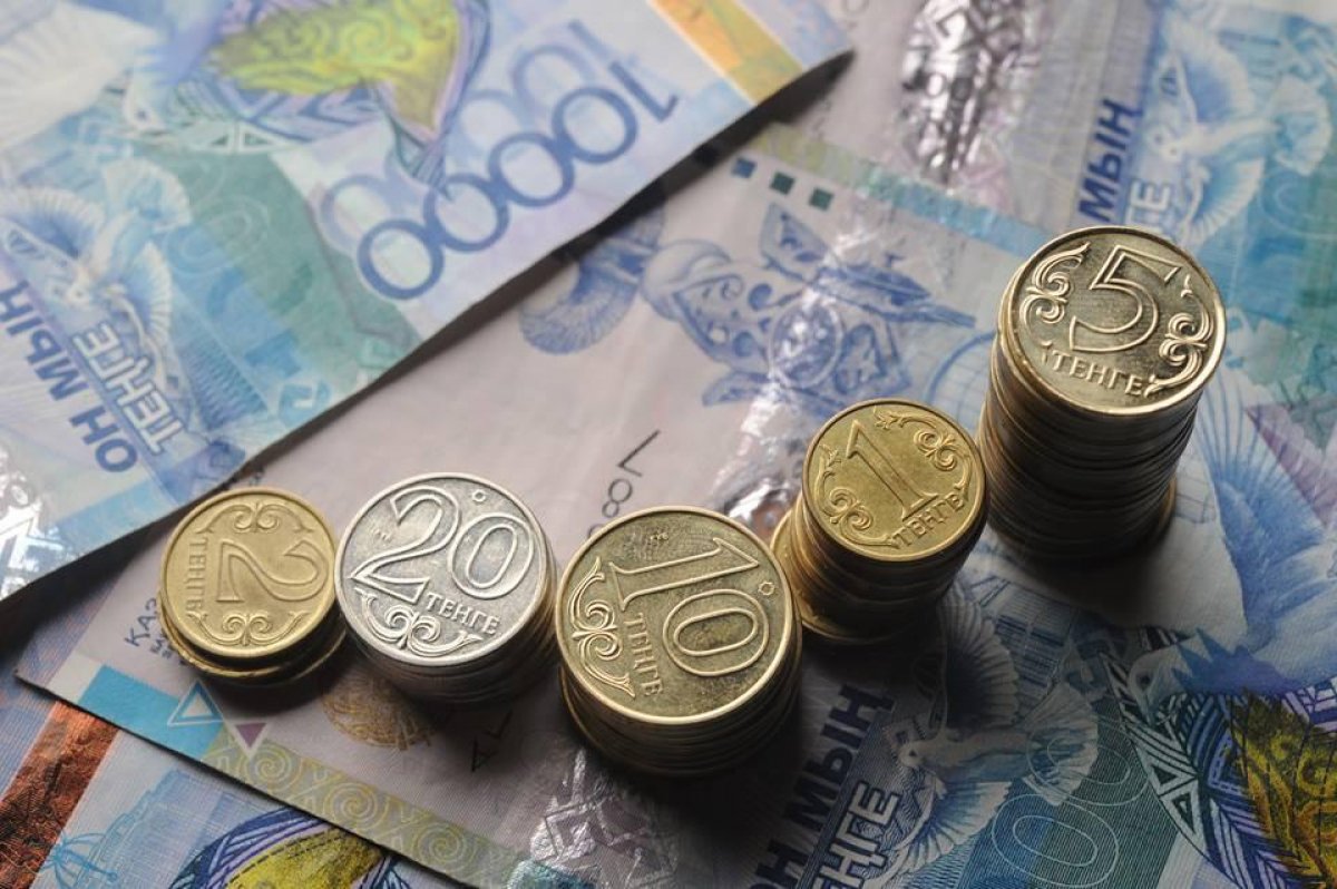 Тенге в октябре укрепился на 1%