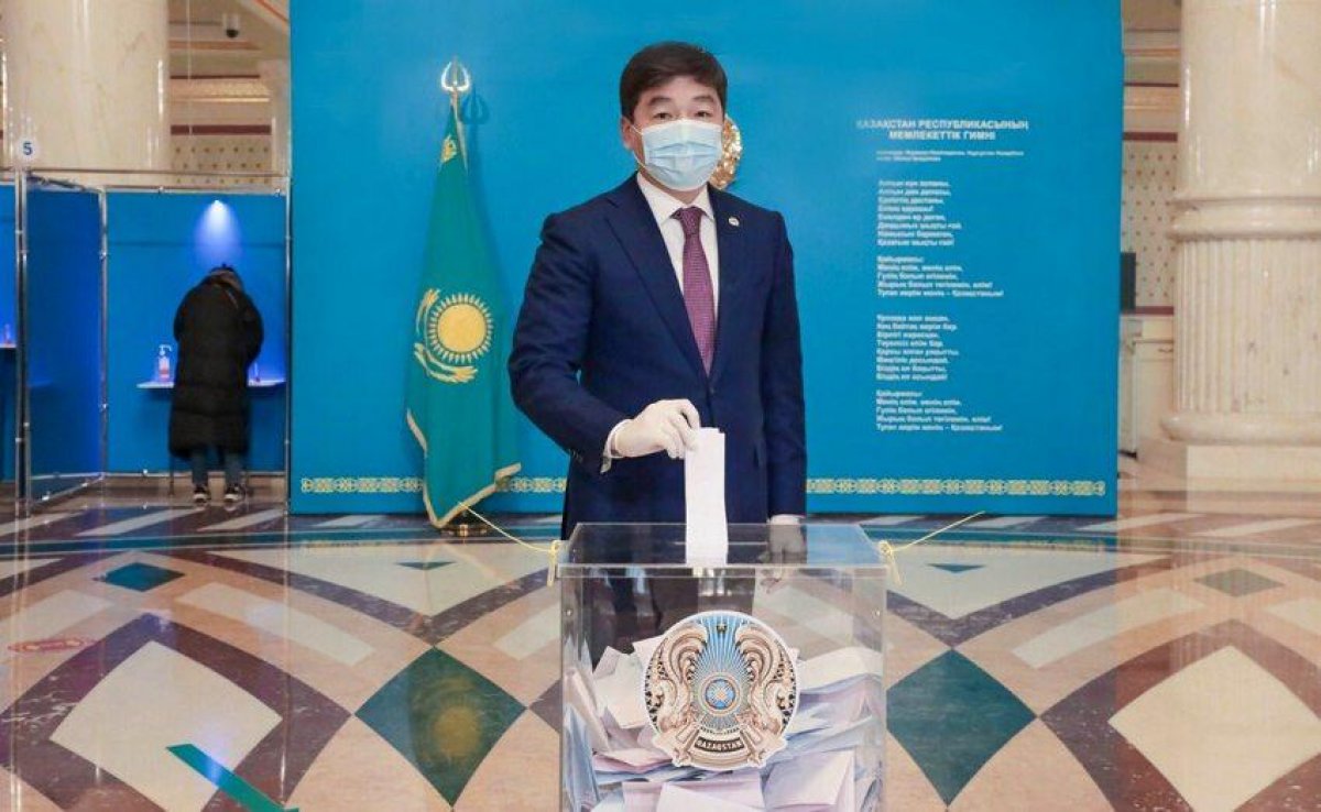 Бауыржан Байбек проголосовал на парламентских выборах