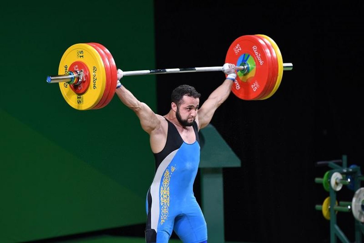 Олимпийский чемпион по тяжелой атлетике из Казахстана отстранен за допинг