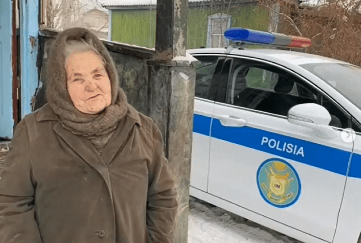 Замерзающую в своем доме астанчанку растрогали полицейские