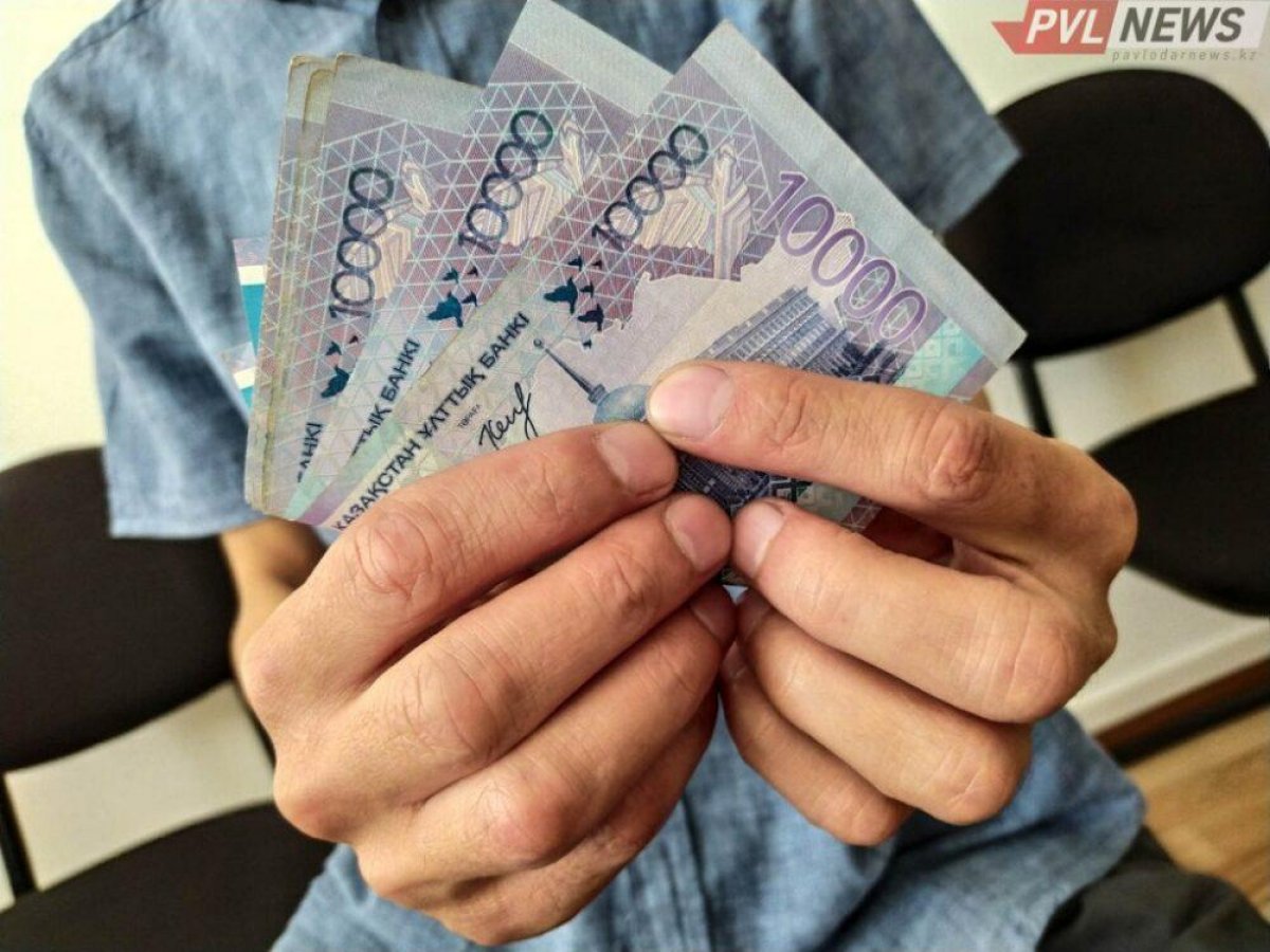 Подстрекал дать взятку судье: адвоката осудили в Павлодаре