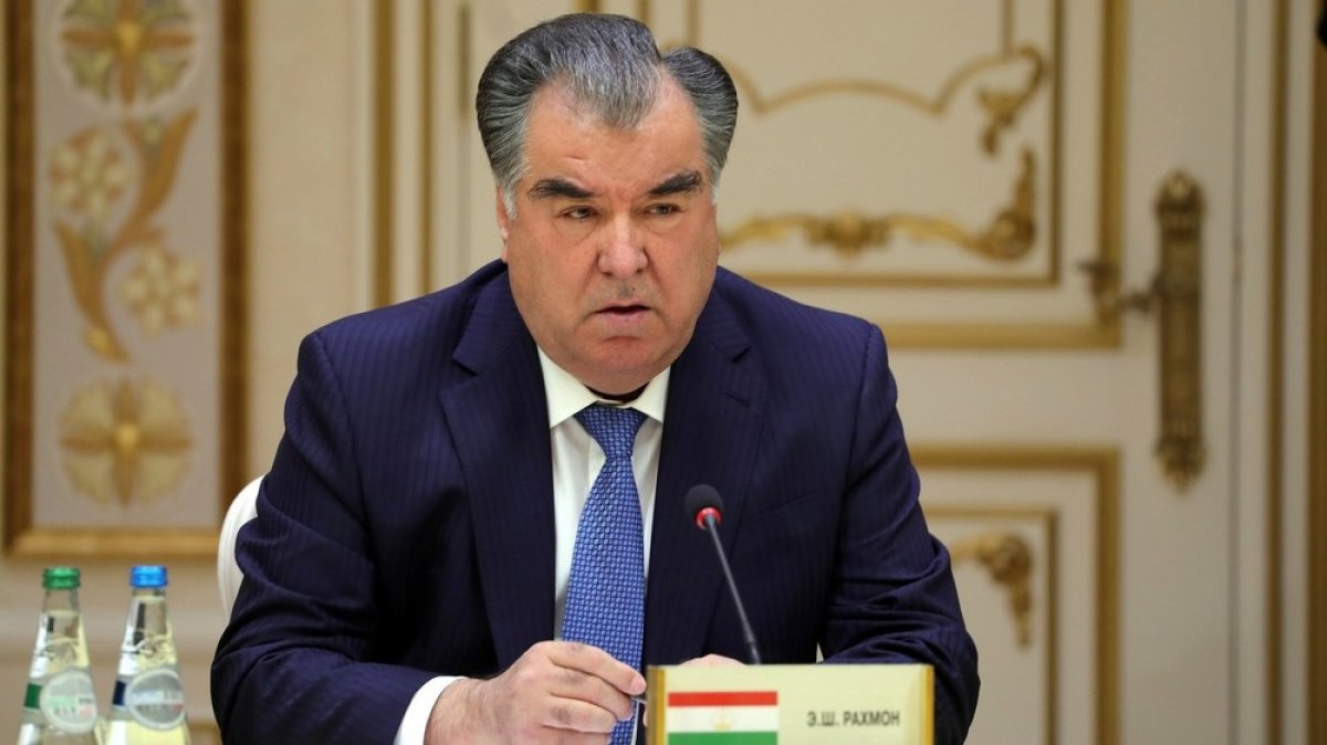Надо создать пояс безопасности вокруг Афганистана — Рахмон