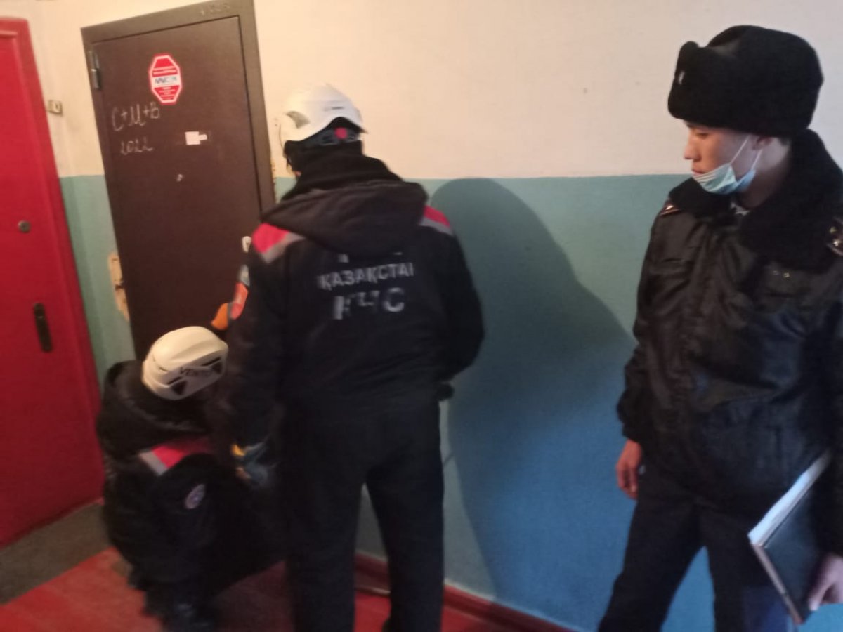 Три трупа обнаружили в одной из квартир Шымкента
