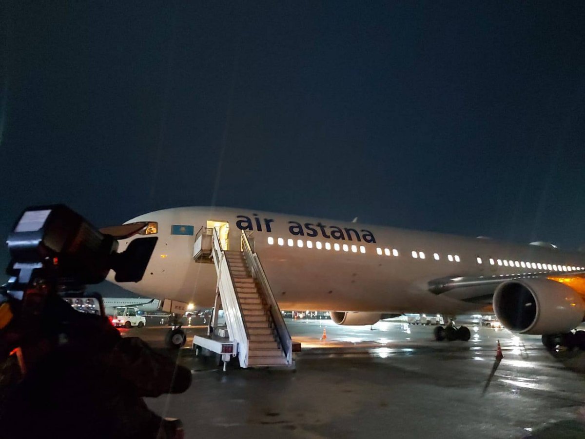 Минздрав РК направил в Украину лекарства в качестве гуманитарной помощи
