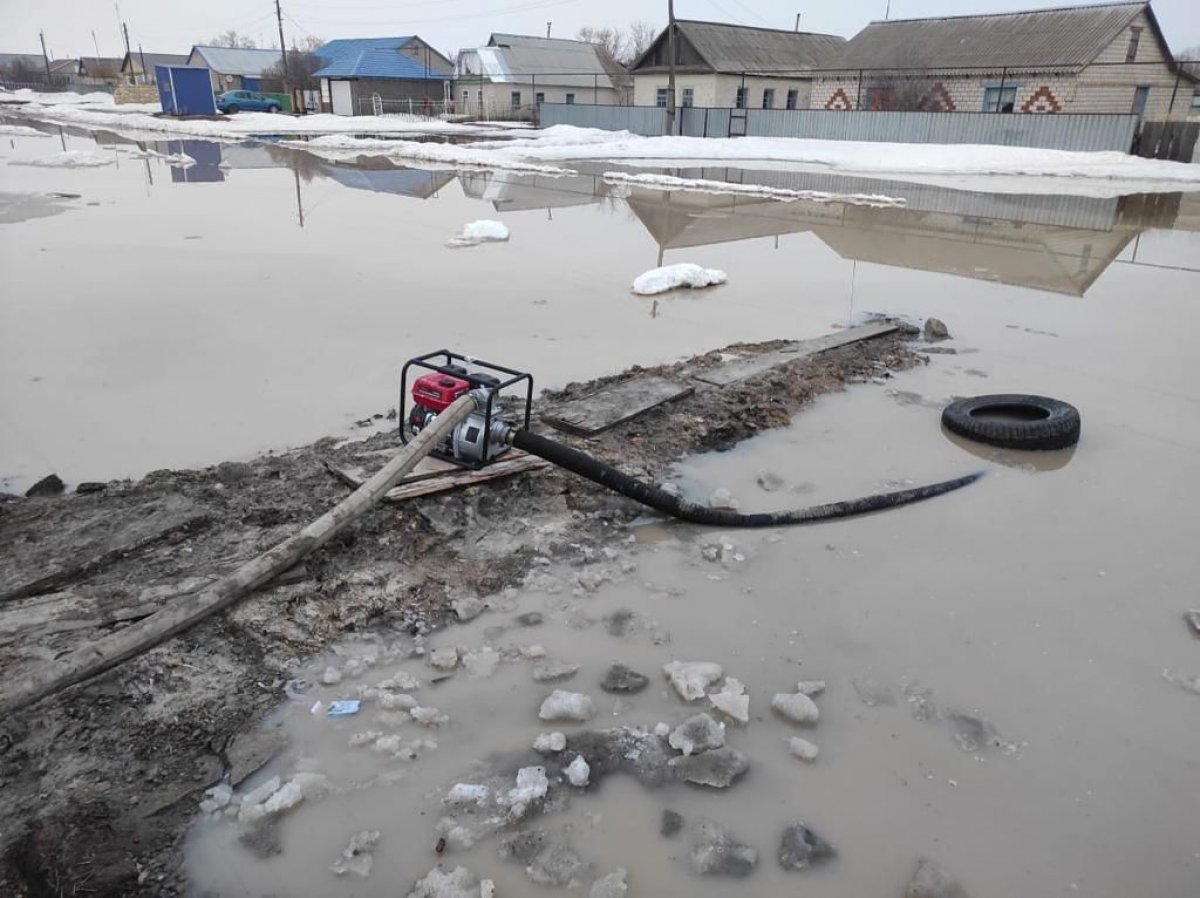 85 жилых домов подтоплено талыми водами в Казахстане