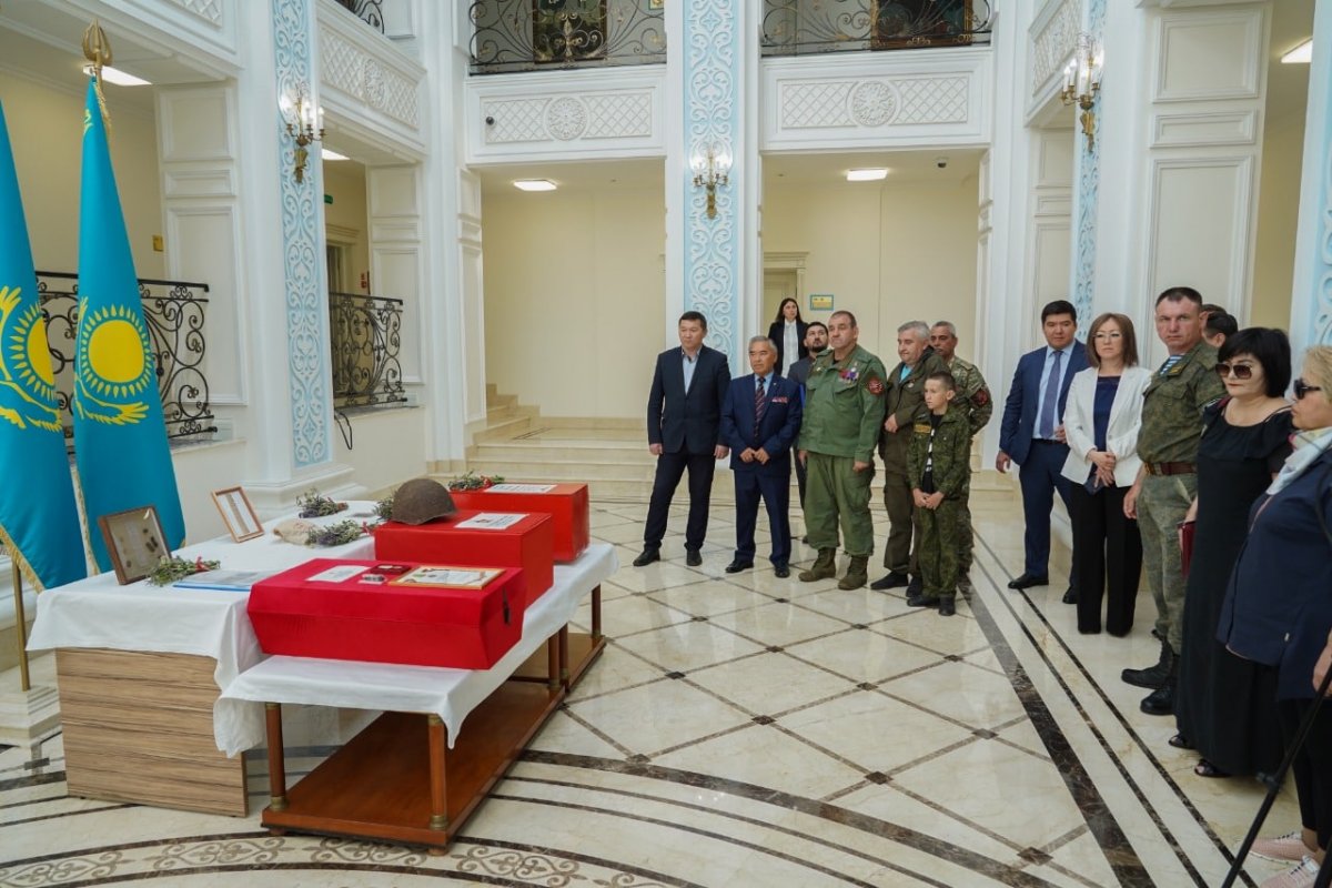 Останки троих солдат из Казахстана, погибших в ВОВ, передали из России