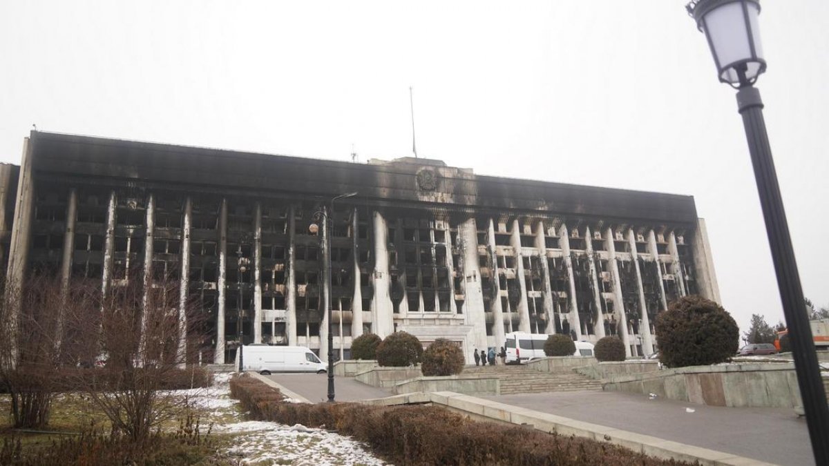 Досаев рассказал, когда восстановят акимат Алматы