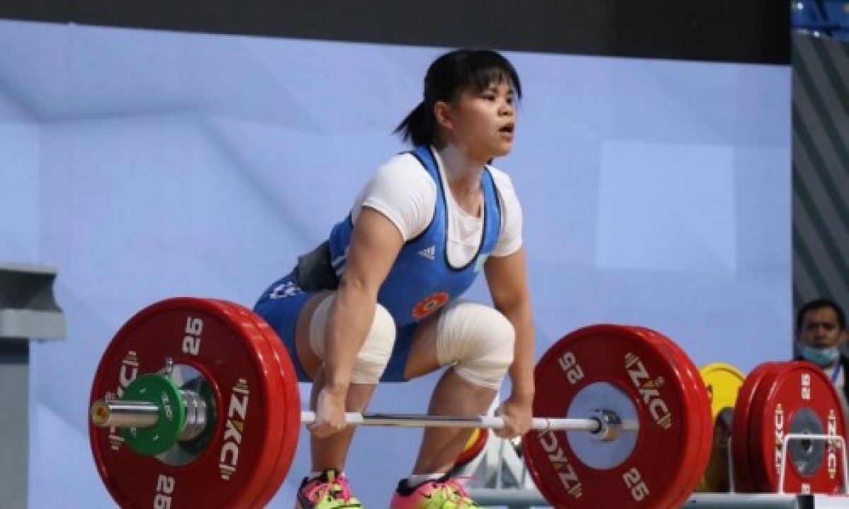 Зульфия Чиншанло взяла “золото” чемпионата Азии по тяжелой атлетике