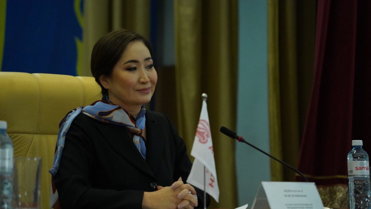 Каракат Абден встретилась со столичными избирателями