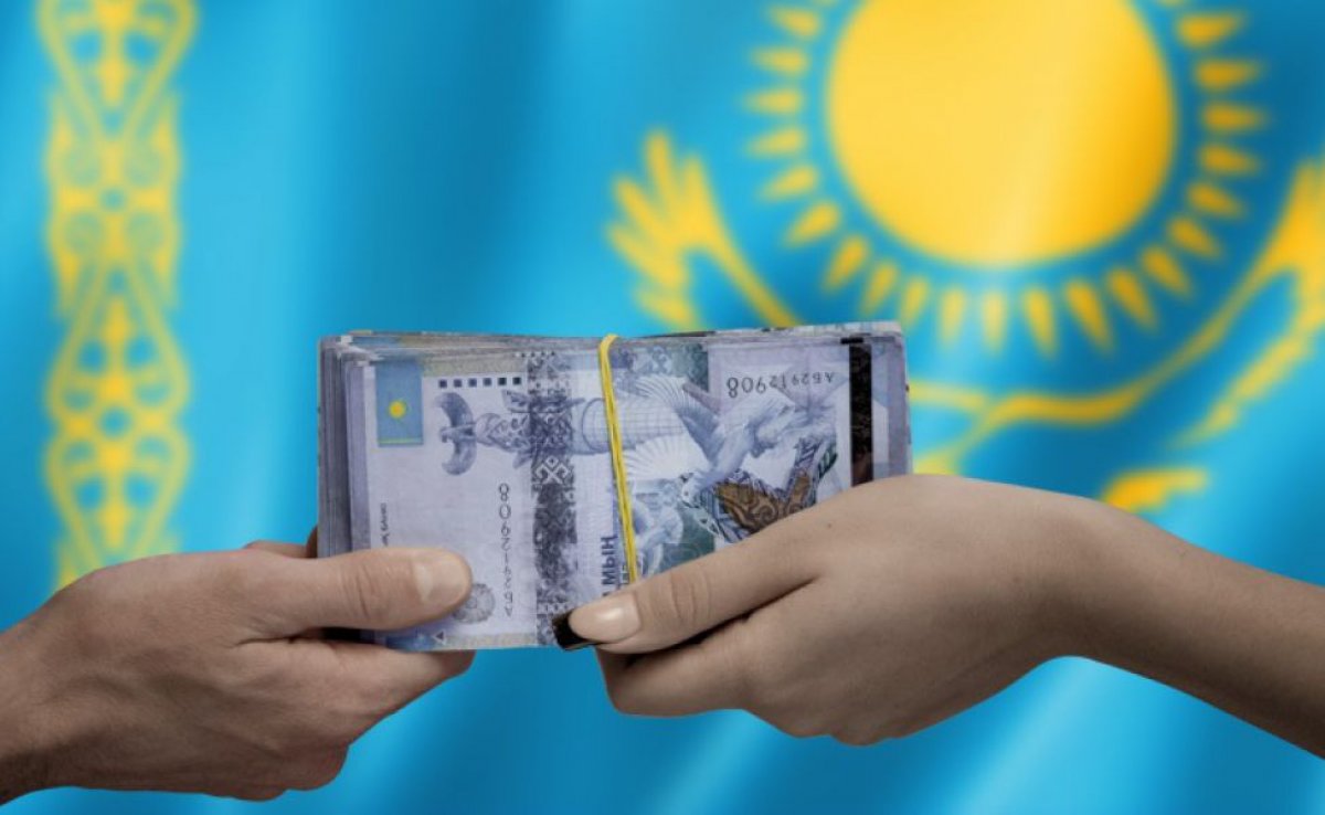 Бюджет на три года и трансферт между городами: Токаев подписал два закона