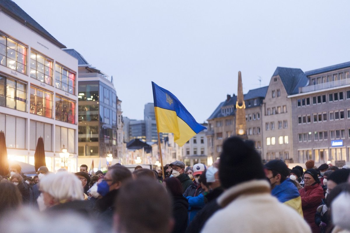 Коллапс в энергетике и гендерный кризис: как изменилась жизнь в Украине за последний год