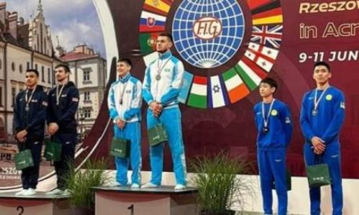 Казахстанцы завоевали две медали на этапе Кубка мира по акробатике