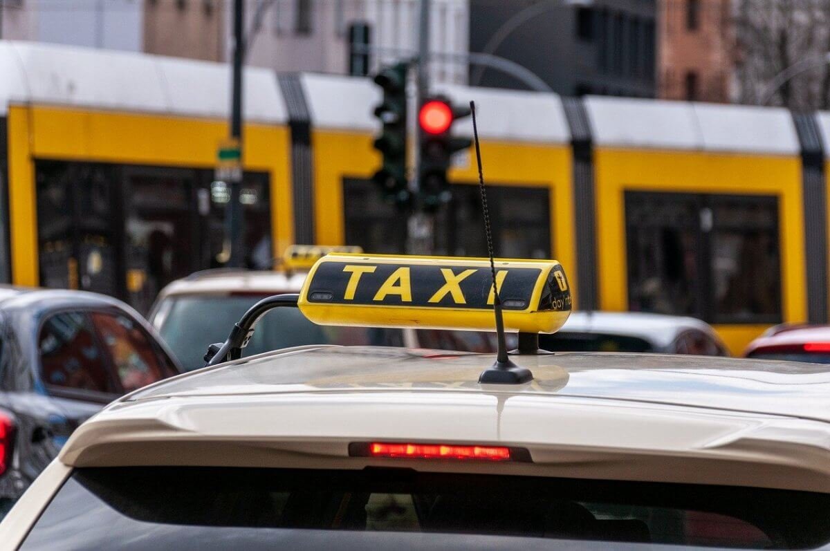 Таксопарк-партнер Indriver оштрафовали в Актау