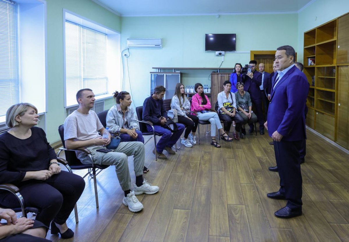 Какую помощь окажут семьям погибших и пострадавшим на шахте "Казахстанская"