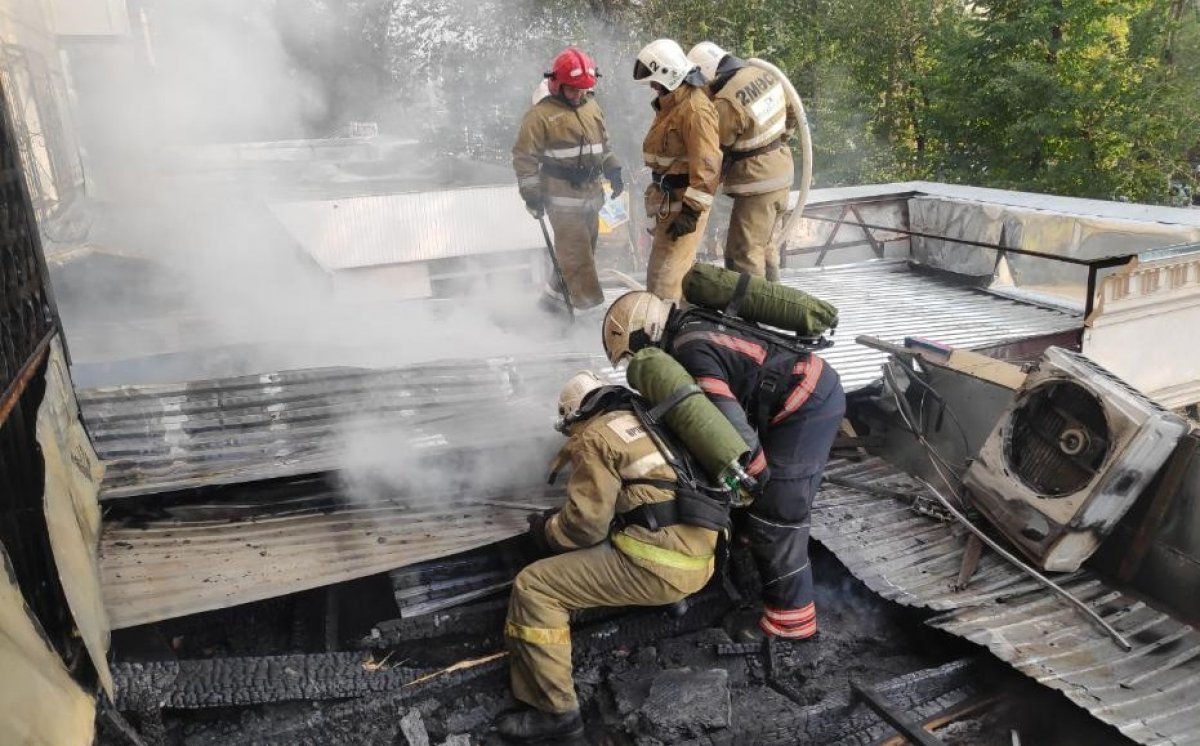 30 человек спасли из пожара в Жамбылской области