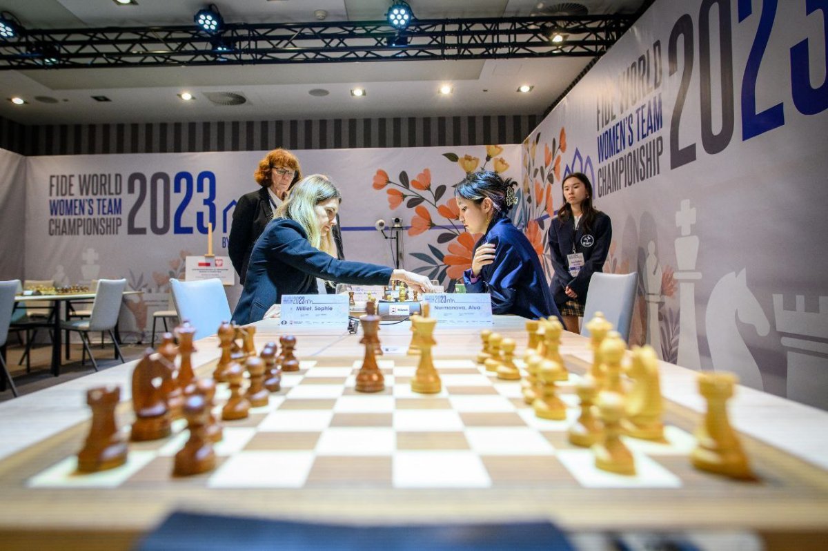Казахстанские шахматистки завоевали серебро чемпионата мира
