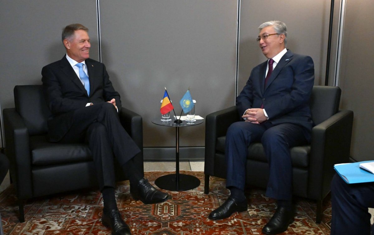 Токаев пригласил президента Румынии на Международный форум Астана