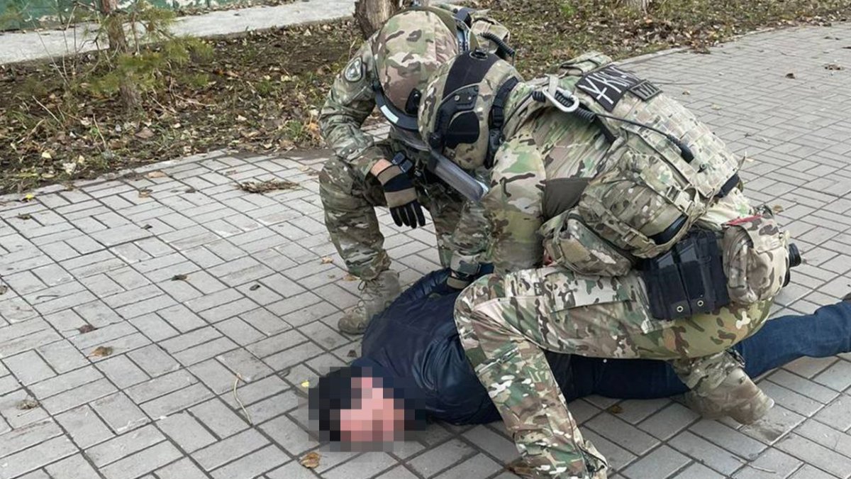 Планировали свергнуть светский строй: 12 экстремистов задержали в Казахстане
