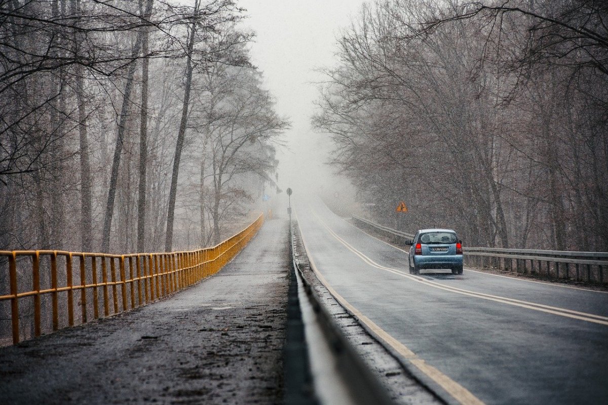 Движение транспорта приостановлено на 17 участках дорог в Казахстане