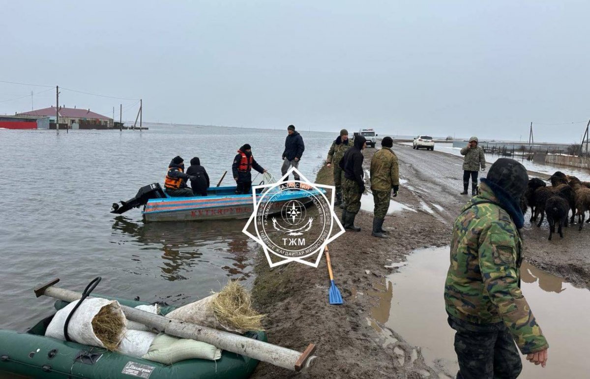 Паводки в Казахстане: министр по ЧС обратился к населению
