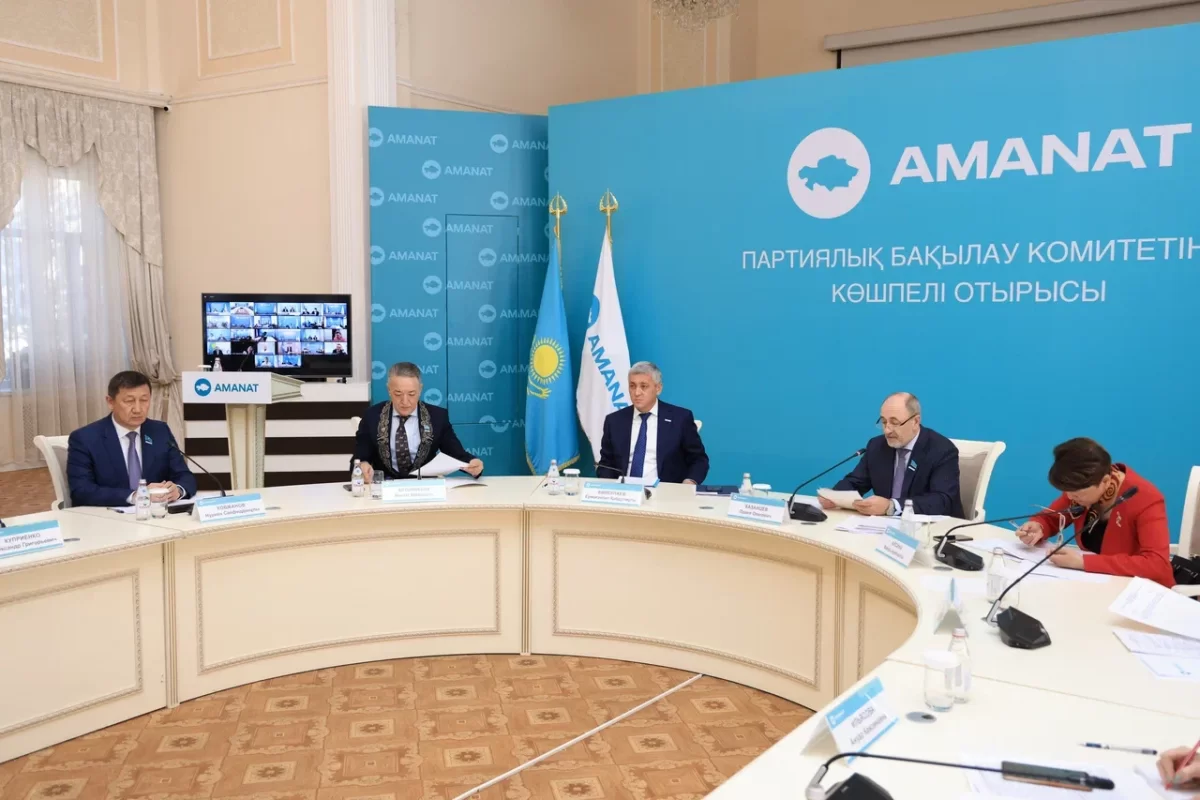 Депутаты маслихатов несут персональную ответственность за исполнение предвыборных обещаний – Павел Казанцев