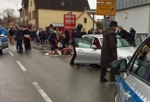 Машина врезалась в толпу на карнавале в Германии