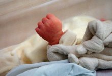 Младенца нашли в мусорном баке в Караганде