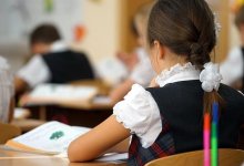 Казахстанские родители начали сбор подписей для возвращения детей в школы