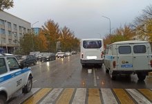Два микроавтобуса практически одновременно сбили пешеходов в Уральске