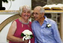 Влюбленные встретились и поженились спустя 70 лет