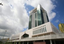 Мажилис Парламента Казахстана выбрал Аскара Мамина главой кабмина