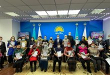 30 многодетных матерей в Кокшетау получили от Nur Otan газовые плиты