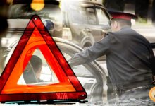 В Алматы пьяный водитель сбил полицейского. Он в реанимации