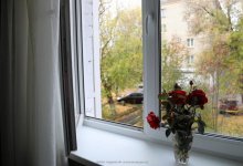 Шестилетняя девочка выпала из окна пятиэтажки в Рудном
