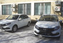 Двум сотрудникам шахты в Темиртау вручили автомобили за героизм