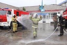 Как провожали героя-пожарного на пенсию в Жамбылской области