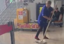 Недавно отремонтированный аэропорт затопило во время дождя в Костанае