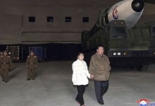 Ким Чен Ын впервые публично представил свою дочь