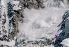 Сохраняется лавинная опасность: блокпосты выставили в горах Алматы