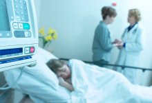 Взятки от родителей особенных детей брала сотрудница национального центра реабилитации