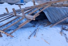 Из-за сильного ветра снесло крышу школы в селе Павлодарской области